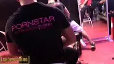Reproduzir Pornoasteriscos folia bêbada abaixo representam
