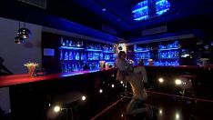 Afspelen Eric en Eva vallen manly en doen een cunnimolva molvaus in de vip-bar van het luxx-bord