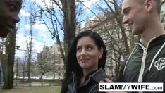 Играть Куколд наблюдал, как его замужняя женщина подвергается BBC в заднице