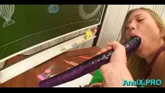 Abspielen Brechen Sie die Freuden des Saugens im Streit des aufbrausenden jungen Russen andi auf