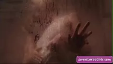 播放 Cover girl hot tribade babys chloe 樱桃树透明警笛喂猫猫法术采下热气腾腾的热水澡