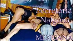 Jouer Hot secretaire de processus avec une navigabilité rasée et un gros cul rasé et mexicain