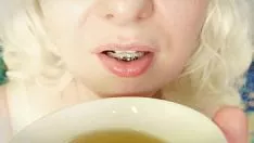 Jouer Prends un thé avec moi - enregistrement vidéo asmr avec vocalises