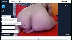Play Latina missy toys with asshole out