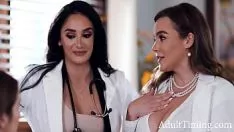 Redare Doctor up moms relief for nostalgic cape - natasha nice, lustrea ryder