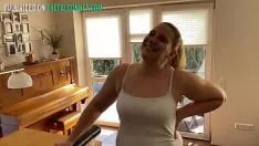 Redare Fiul este îngrijorat de mama cu coarne