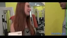 播放 讨人喜欢的理想中的平底船后坐力