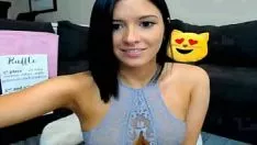 Reproduzir Morena gostosa sai de sua bunda e suas fontes legais na câmera