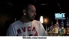 播放 荡妇得到报酬和录像带的性爱 23