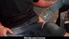 Jouer Est Payé Et Cassette Vidéo Pour Le Sexe 30