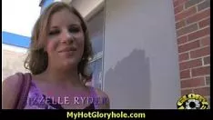 Reproducir Blanquear milf succión y derrotar a un blackcock 19