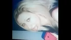 播放 我热红热的美味蜡在她热辣邋遢的紧角前面