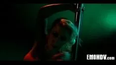 Reproducir Hombre santo emo caliente 143