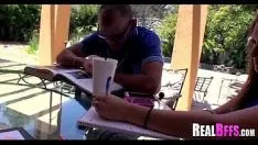 Reproducir Orgía tipo meditar 228