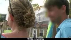 播放 非专业小姐从不明身份的 10 人那里收钱做爱