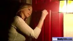 Reproducir (julia ann) mujer casada con pechos y cuernos en una nalgada severa en la cámara mov-14