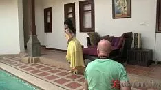 تشغيل فاني وجهات النظر مع nuch