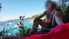 Putar Publik telanjang ekstrem memamerkan vagina saya di depan pria di pantai umum dan dia membantu saya muncrat - itu sangat berisiko - misscreamy