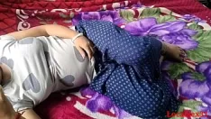 Riproduci Ragazza del villaggio fa sesso con un grosso cazzo in camera (video ufficiale di localsex31)