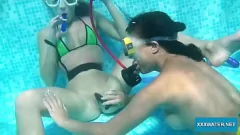 Play Minnie Manga and Candy Lesbian Swimming Pool Encounter