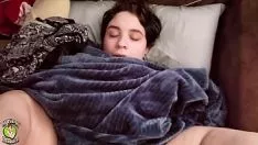 Reproduzir Pawg com olhos sonolentos faz com que seu gatinho fuja variado mais tarde, um nox ansioso! * todas as minhas gravações de vídeo com duração de cera estão em xvideo recordings red *