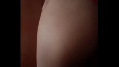 Reproduzir Ela me conduz com sua bunda, ela recebe laids sashay