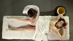 播放 情绪化的坐姿 - arwen au, nekane